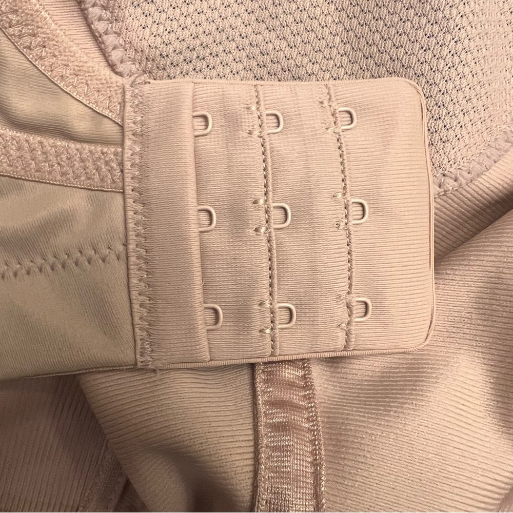 Glamorise 36C Nude No Bounce Sports Bra! NEW! - Picture 7 of 16